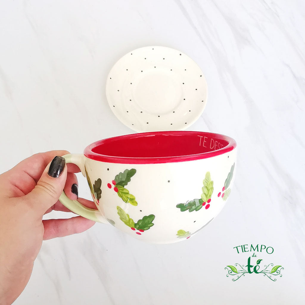 Taza de cerámica con plato